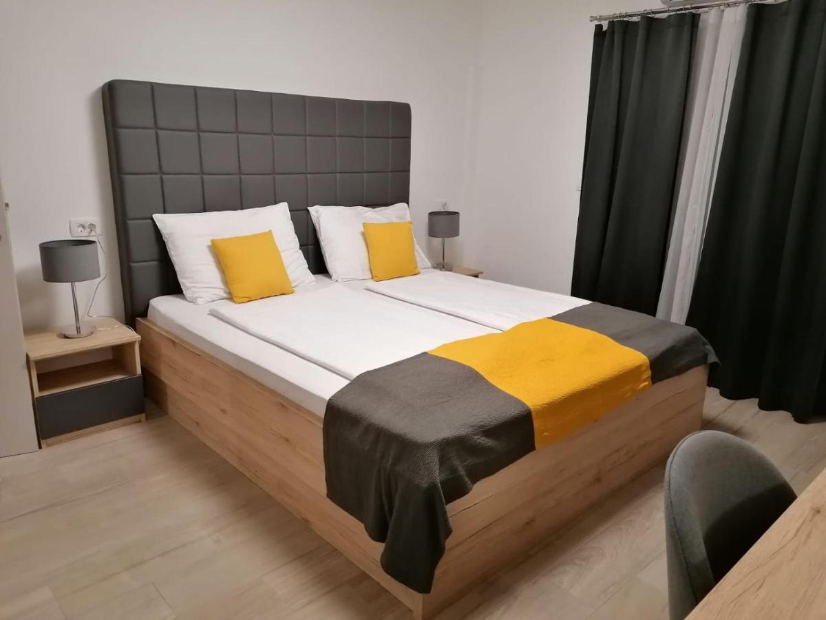 Brand New Apartment In 马林斯卡 外观 照片