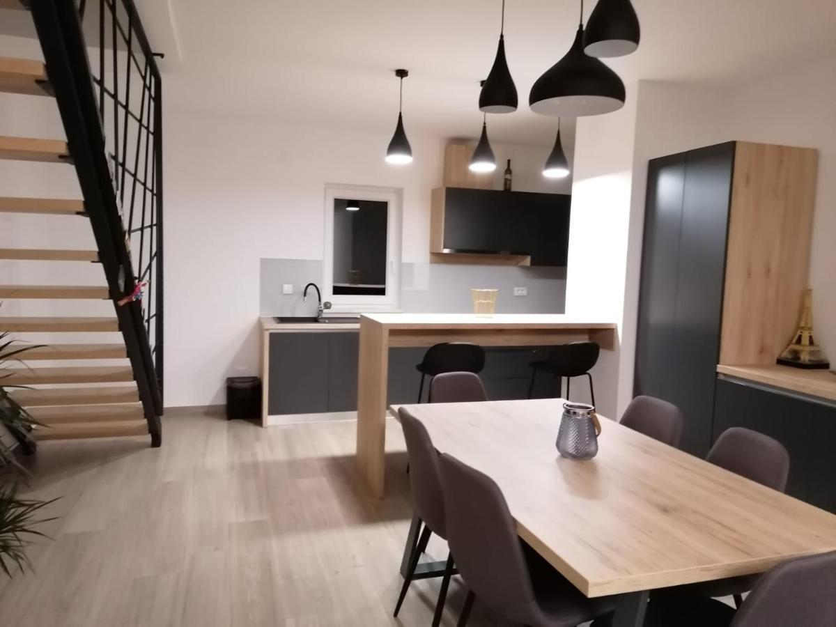 Brand New Apartment In 马林斯卡 外观 照片