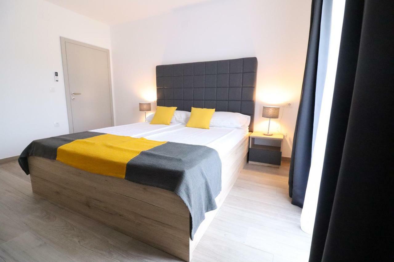 Brand New Apartment In 马林斯卡 外观 照片