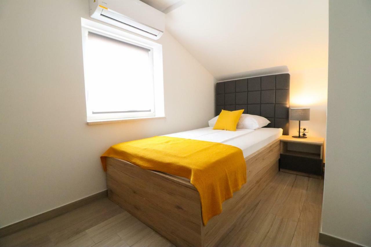 Brand New Apartment In 马林斯卡 外观 照片